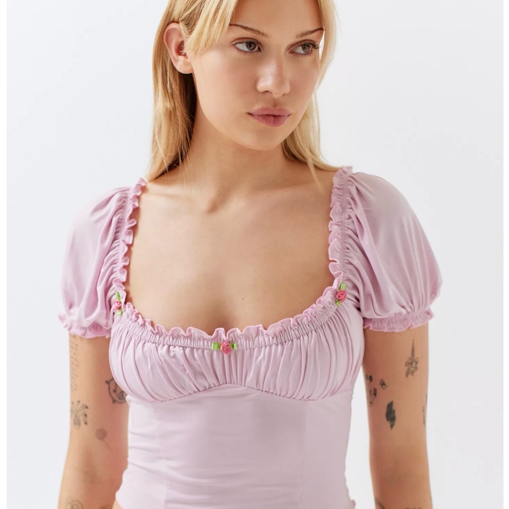 Urban Outfitters Fifi Ruched Cropped Top in a size medium color pink/rose